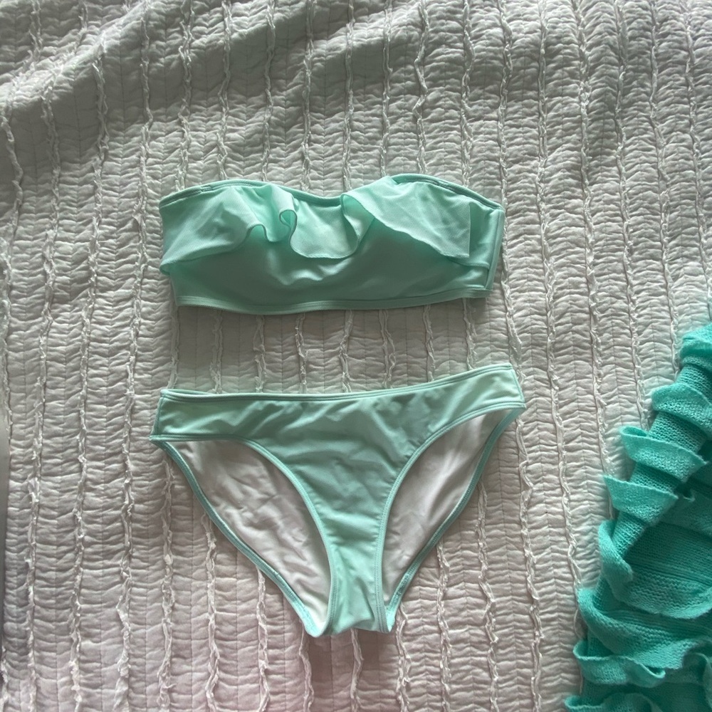 Vineyard vines swim set